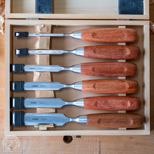 Set of six Luban woodworking chisels with wooden handles in a wooden box, sizes 6mm to 25mm